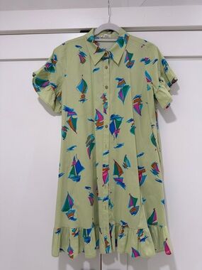 Easel Sailboat Print Shirt Dress Size Small Green Ruffle Hem